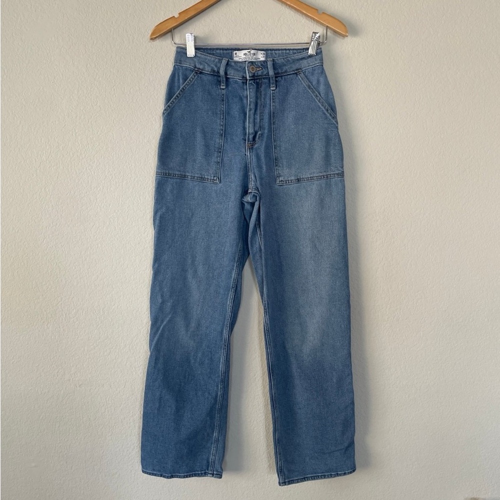 Hollister Curvy Ultra High-Rise Dad Jeans in Blue
